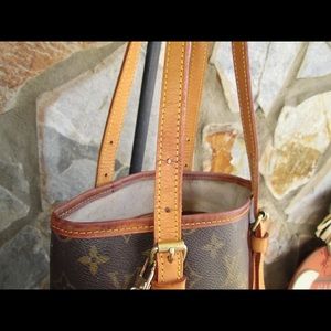 Louis Vuitton Bucket PM